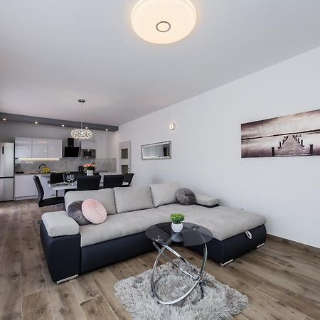 Luxury Apartment Maris Kaštela Buitenkant foto