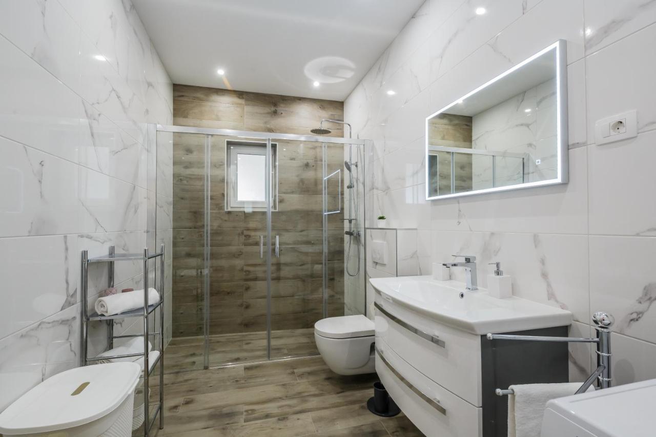 Luxury Apartment Maris Kaštela Buitenkant foto