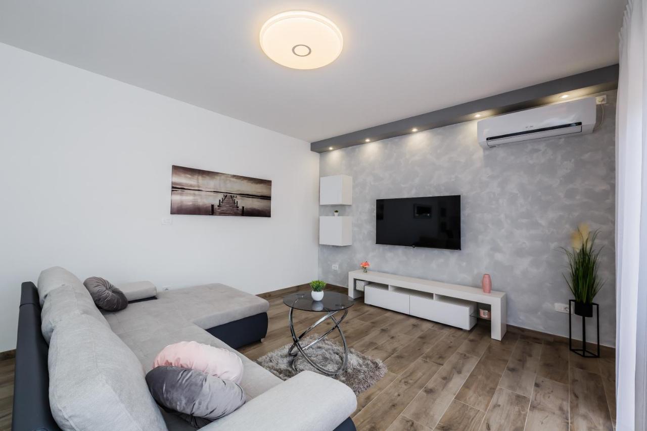 Luxury Apartment Maris Kaštela Buitenkant foto